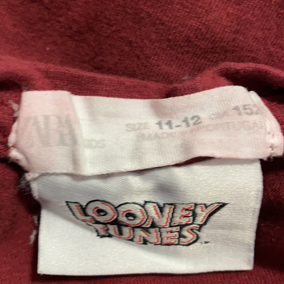 Gently Used Looney Tunes Christmas Long Sleeve - Picture 2 of 2